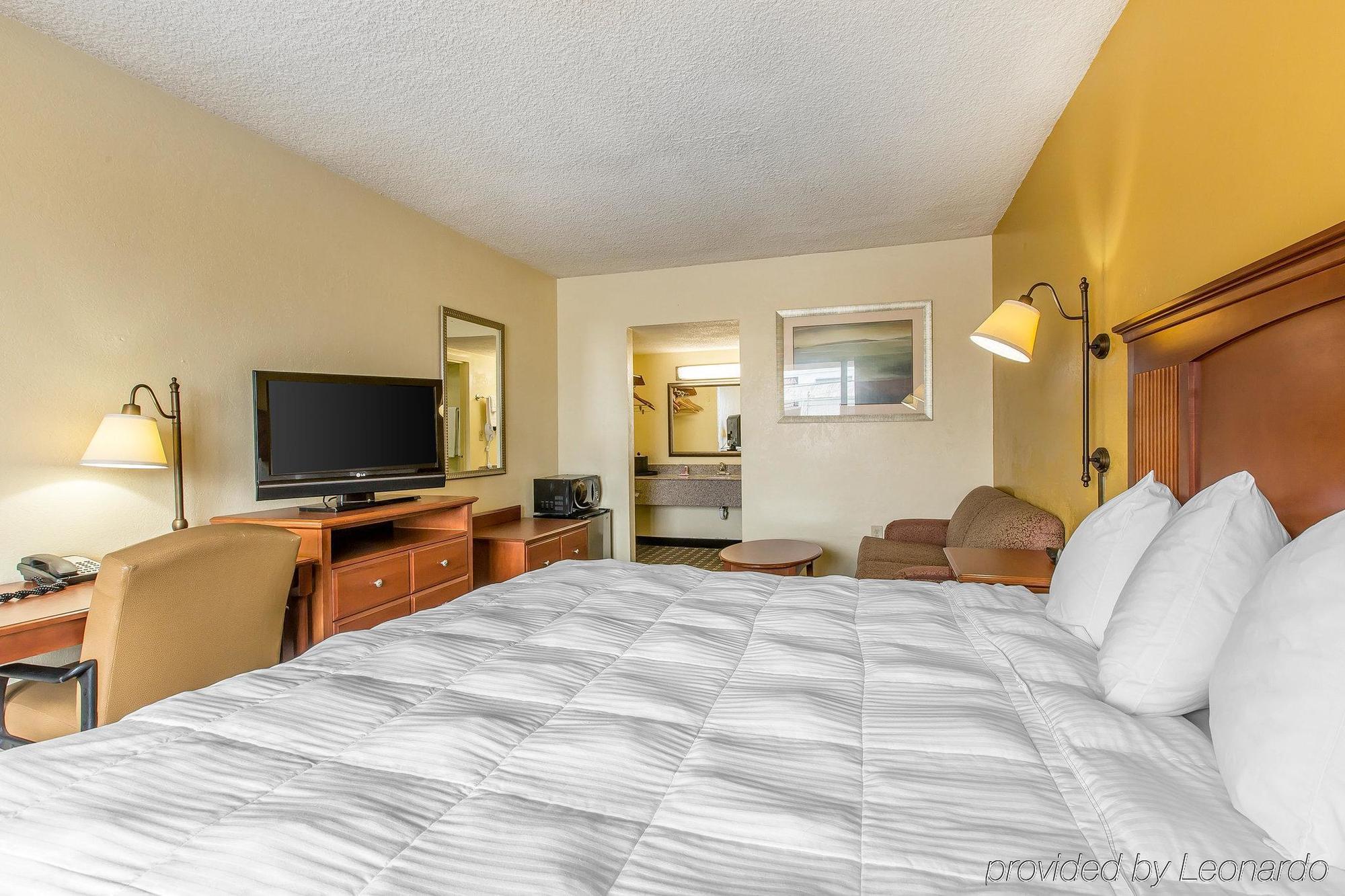 Econo Lodge Byron Exterior foto