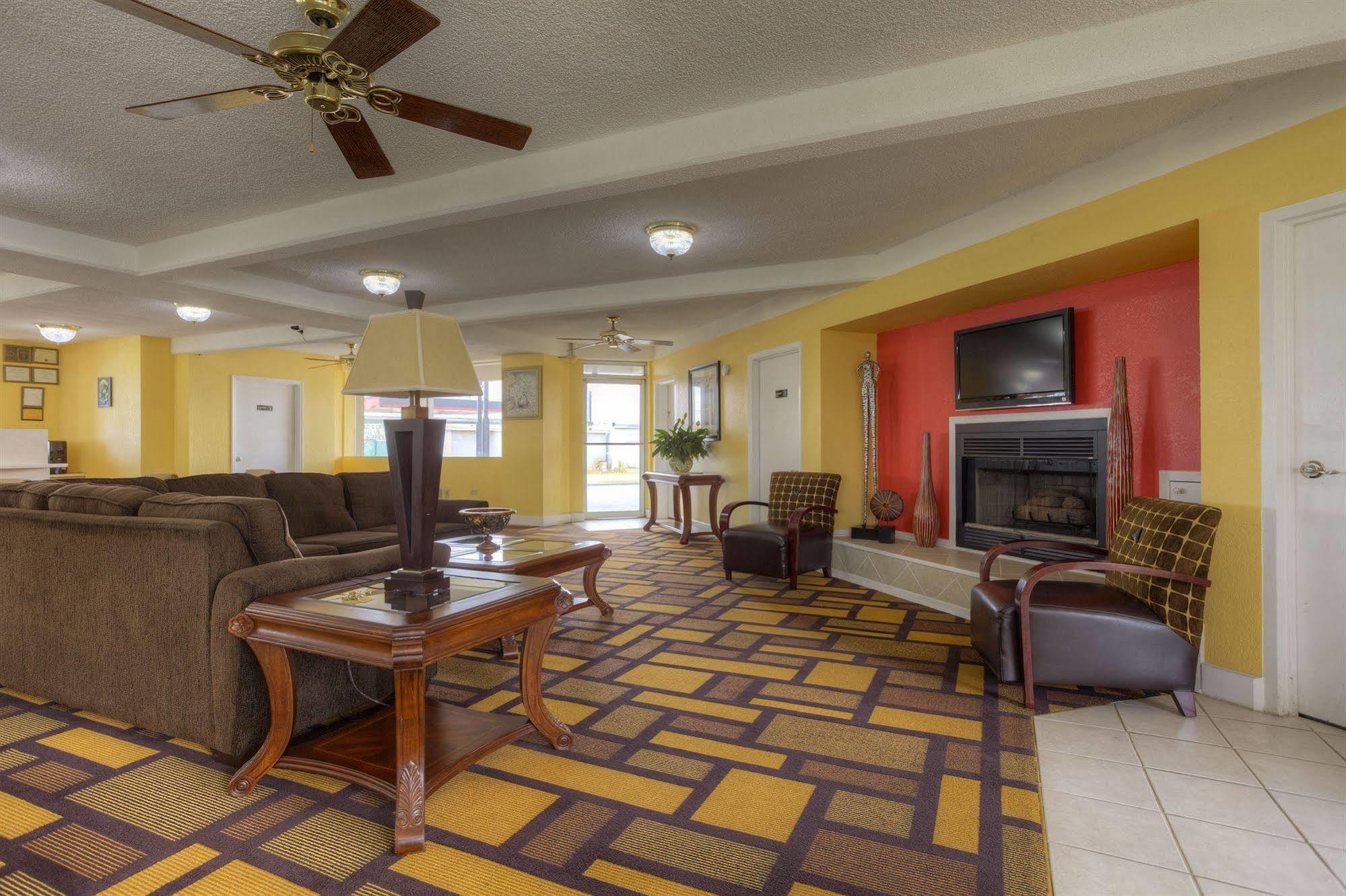 Econo Lodge Byron Exterior foto